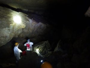 Performing cave environmental sampling